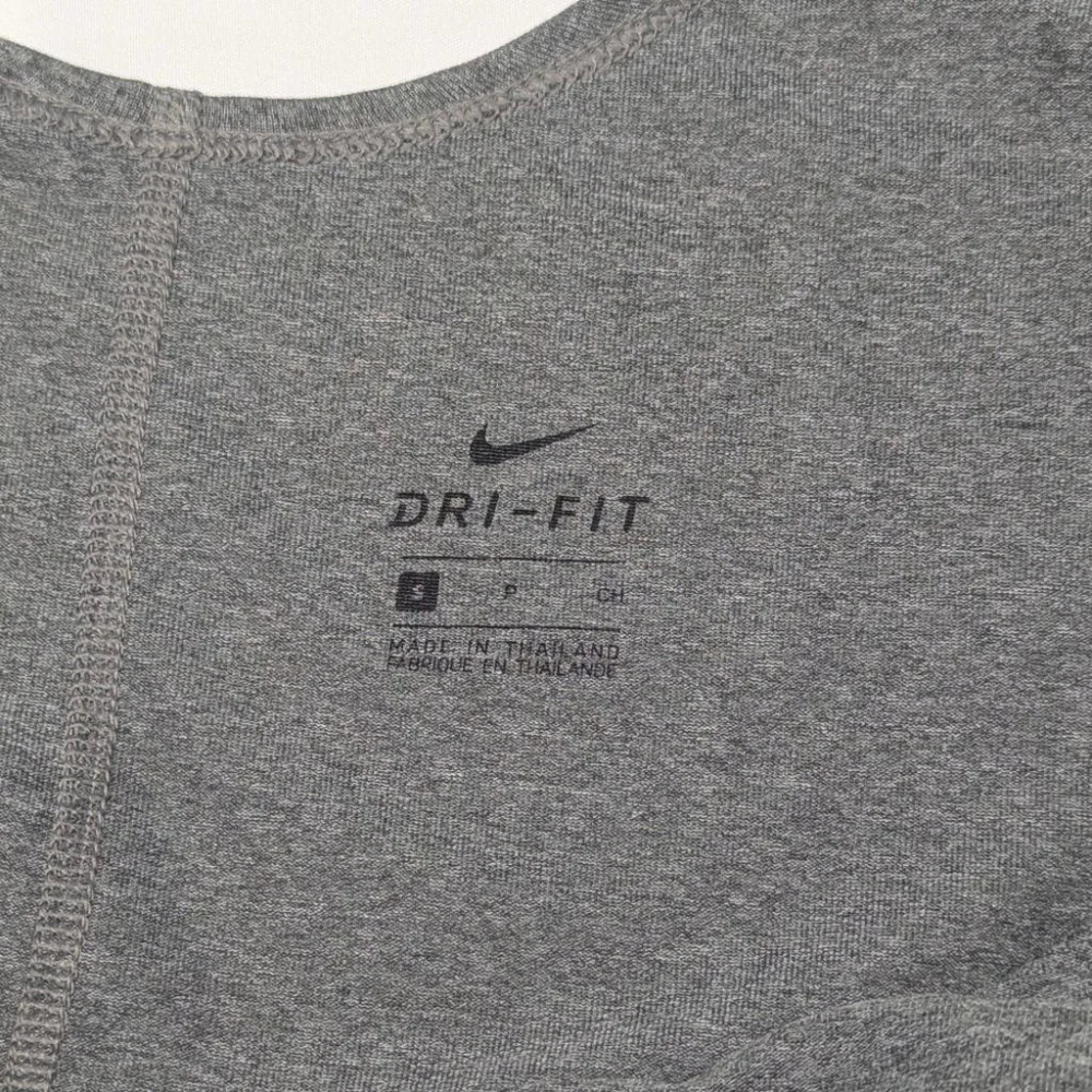 Nike Dri FIT Gray Racerback Workout Tank Top Women's - Picture 3 of 3